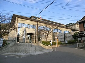 尾道市立中央図書館