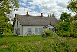 Former Aluvere schoolhouse