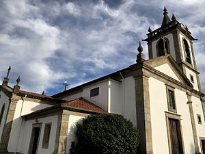 Igreja de Carapeços.