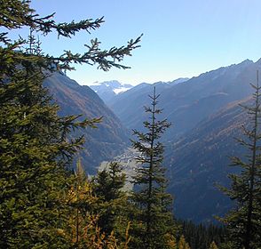 Blick vom Kaunerberg ins Kaunertal mit der Weißseespitze im Hintergrund