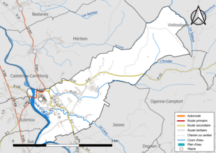 Carte en couleur présentant le réseau hydrographique de la commune