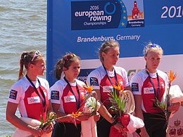 Agnieszka Kobus (z AZS Warszawa, 1 od prawej) na podium ME w 2016