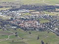 Stadtzentrum von Glurns mit dahinterliegendem Gewerbegebiet