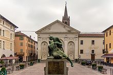 Piazza Sant'Agostino Miele2.jpg