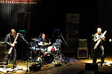 Stick Men v roce 2008, zleva: Michaer Bernier, Pat Mastelotto a Tony Levin