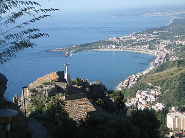 Giardini-Naxos, visto de Taormina