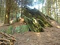 Edern : Roc'h Tourment (260 m d'altitude), un des sommets des Montagnes noires, schistes à fort pendage.