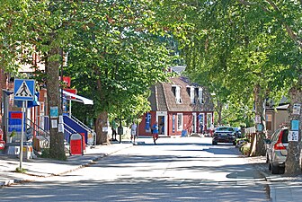 Odinsvägen strax söder om Dalarö torg.