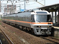 JR東海キハ85系（外国製エンジンを本格的に採用した）