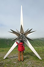 Fredsmonumentet på ön, 2007.