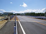 平安座島と結ぶ桃原橋。