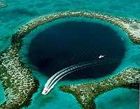 Great Blue hole, unnerseeiske Doline foar ju Kuste fon Belize.