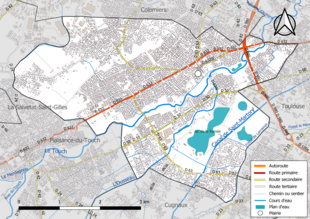 Carte en couleur présentant le réseau hydrographique de la commune