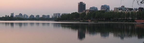 Vue du lac de Créteil.