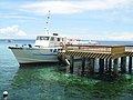 Dermaga di Barangay Liloan. Terlihat perahu penumpang sebagai sarana untuk menghubungkan ke Negros