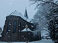 Außenansicht des Chores im Winter