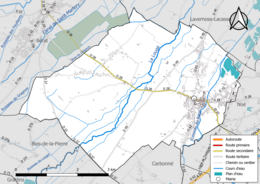 Carte en couleur présentant le réseau hydrographique de la commune