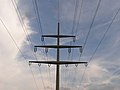 Betonmast met twee circuits van 110 kV en twee van 20 kV