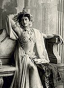 Mata Hari (1876–1917), Darstellung von 1906