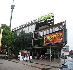 Universeum entré (Dinosaurs).jpg