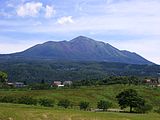 鹿児島県境の高千穂峰。高千穂牧場より