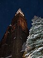 Kirchturm im Winter