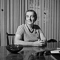 Golda Meir (en hebreo: גולדה מאיר‎), nacida Golda Mabovitch (Kiev, Ucrania, 3 de mayo de 1898-Jerusalén, 8 de diciembre de 1978), fue una política, diplomática, estadista y la cuarta primera ministra de Israel. Fue la primera mujer en Israel, y la tercera en el mundo en asumir tan alto cargo. Su política intransigente y su estilo de liderazgo le valió el apodo de «Dama de hierro». Por Willem van de Poll y subido por Jan Arkesteijn.