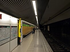 The line L3 platforms