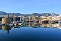 Der Hafen von Kyrenia (Girne) mit dem Gebirge im Hintergrund