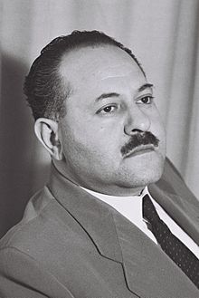 Moshe Sneh.jpg