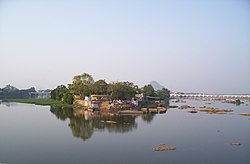 Confluence of the Bhavani و Kaveri Rivers