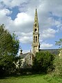 Église Saint-Monna (à gauche l'ossuaire des Rosmorduc).