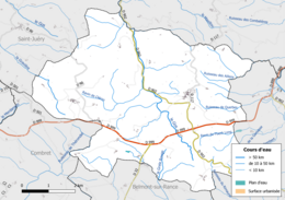 Carte en couleur présentant le réseau hydrographique de la commune