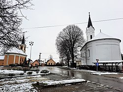 katolikus és evangélikus templom