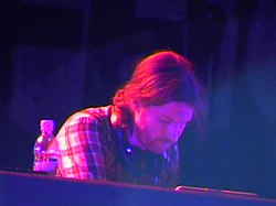 Aphex Twin esiintymässä Torinossa maaliskuussa 2007.