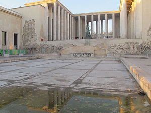 Il Palais de Tokyo, costruito per l'Esposizione del 1937, ora museo d'arte moderna di Parigi