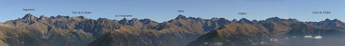 Panorama légendé du massif du Mercantour.