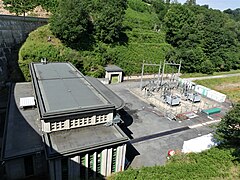 La station de pompage au pied du barrage.