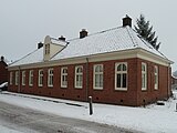 Armenhuis tegenover de hervormde kerk