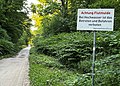 Hinweis auf eine Flutmulde am Reilinger Weg (Hochwasserschutz des RP Karlsruhe)