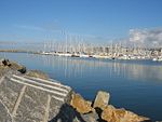 Port de plaisance, sur la Manche.