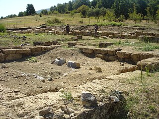 Остатоците од храмот на Евклеја во Ајга