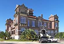 Atascosa county courthouse.jpg