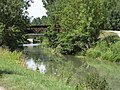 Pont métallique à La Grève-sur-Le Mignon, de l'ancienne voie ferrée départementale devenue une voie piétonne.