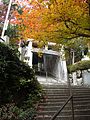 A sandō with stairs