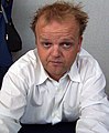 Toby Jones interpreta David Pilcher