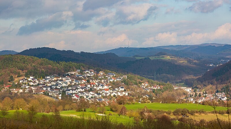 Blick auf Niederscheld aus Richtung Westen