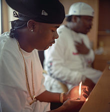 Memphis Bleek (front) in 2001 with Beanie Sigel