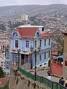 Valparaiso mimarisi ile UNESCO tarafından Dünya Kültür Mirası ilan edilmiştir.