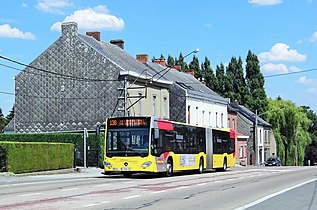 15 juillet 2018, autobus Mercedes-Benz Citaro G C2 sur la ligne 136 remplaçant la ligne 90 entre Anderlues et La Louvière.